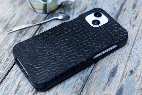 Apple iPhone 15 leather case