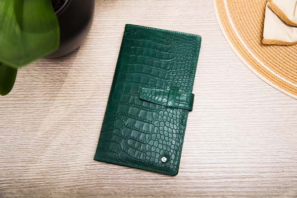 Leather travel wallet