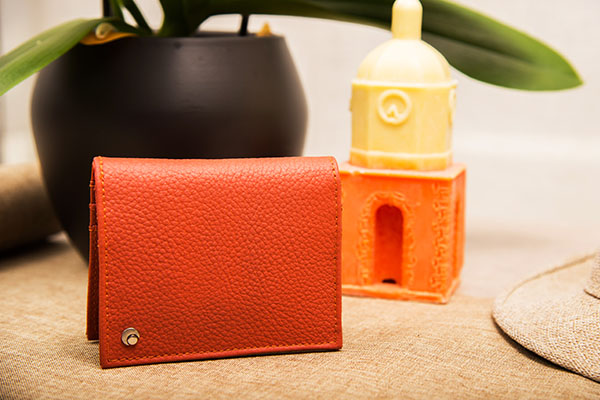 Leather case for business cards - 6 cards