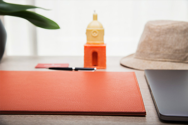 Leather desk blotter - Medium 44 x 30 cm