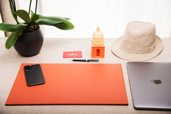 Leather desk blotter - Medium 44 x 30 cm