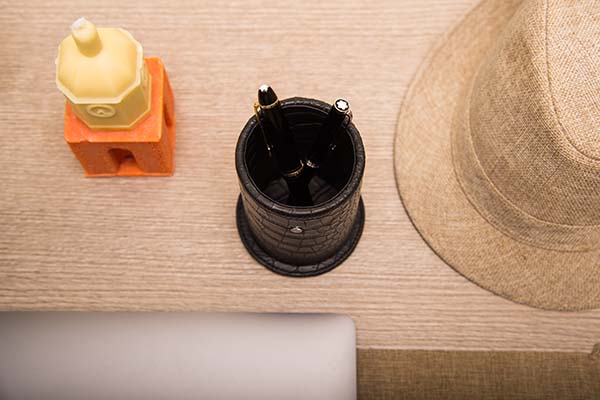 Stiftbecher aus Leder - Rund