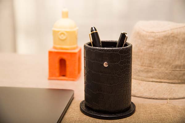 Leather pen pot - round