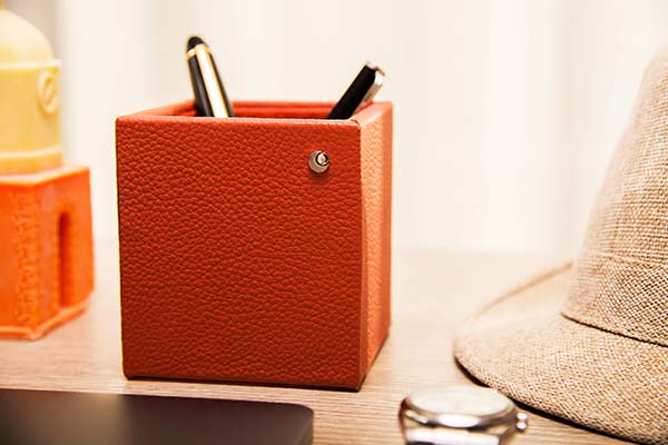 Pot à stylos en cuir - carré