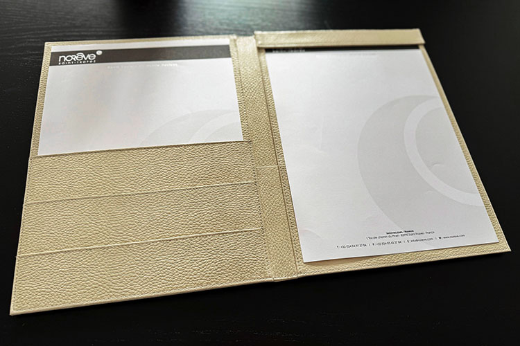 Funda para documentos de hotel