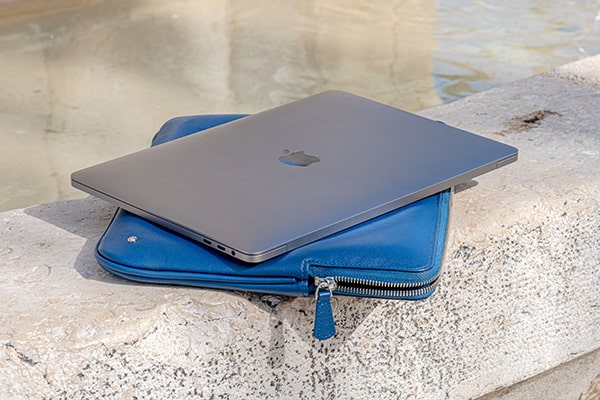 Leather case for a 13' Macbook Pro