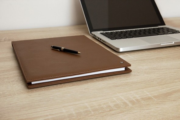 Case for an A4 size note pad