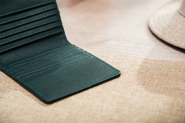 Credit card and note wallet