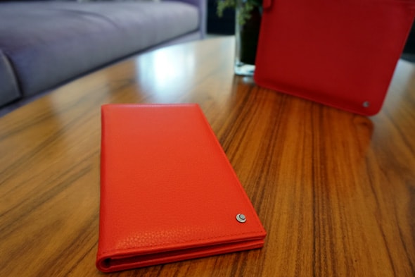 Chequebook wallet