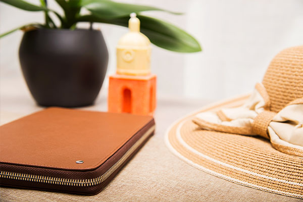 ジッパー式旅券ホルダー