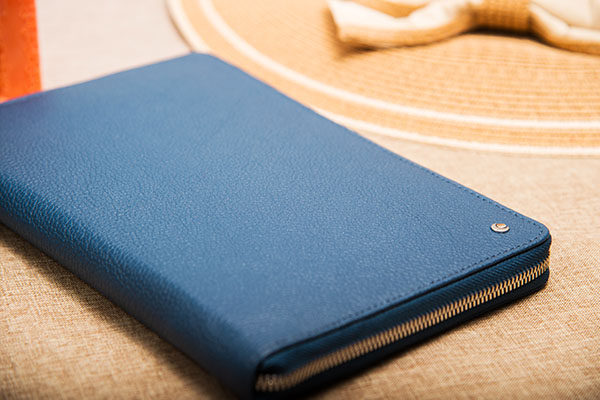 Pochette zippée pour documents de voyage