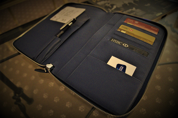 Tasche mit Reisverschluss für Reisedokumente