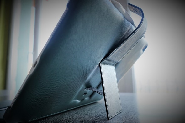 硬质真皮保护套 Apple iPad Pro 11' (2018)