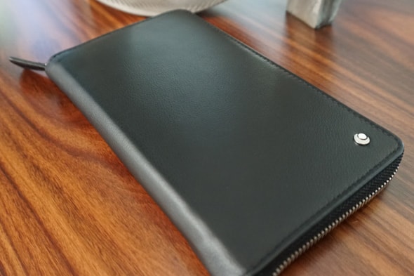 Wallet case for a smartphone
