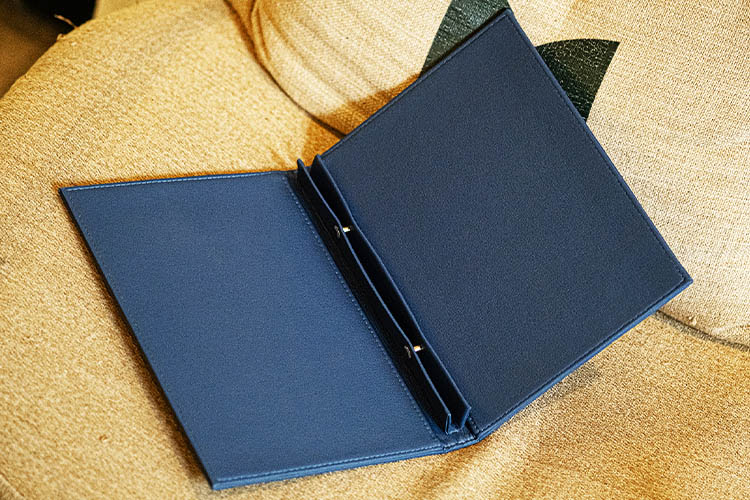 スクリューバインディング付きレストランメニュー A5