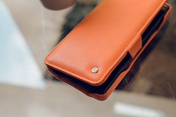 Google Pixel 6 leather case
