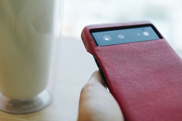 Google Pixel 6 leather cover