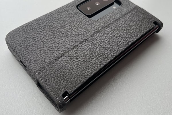 Funda de piel Microsoft Surface Duo 2