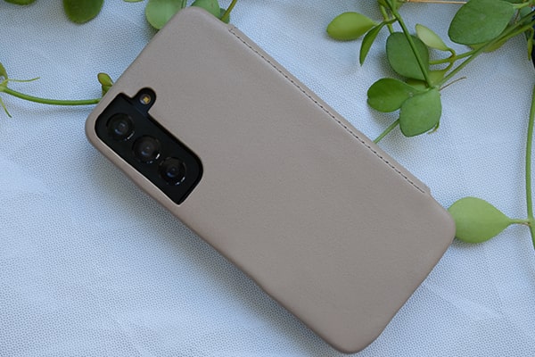 Samsung Galaxy S22 leather case