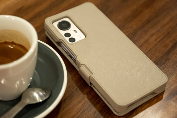 Xiaomi 12 Pro leather case