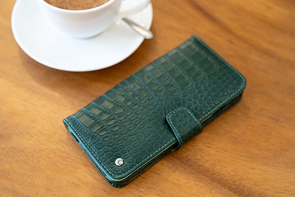 Apple iPhone 14 Pro Max leather case