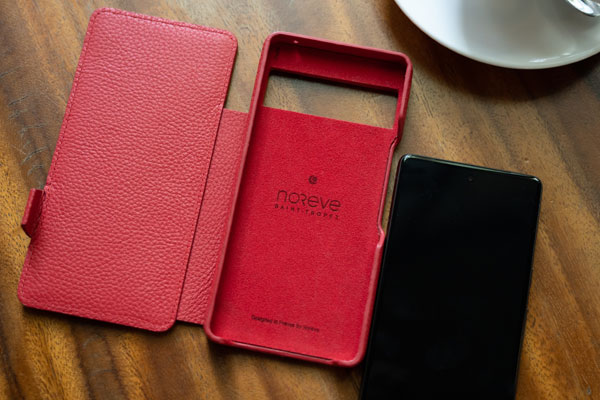 Google Pixel 7 leather case