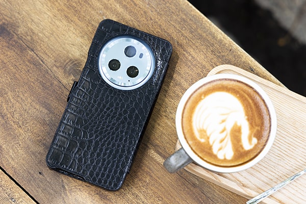 Honor Magic5 Pro leather case