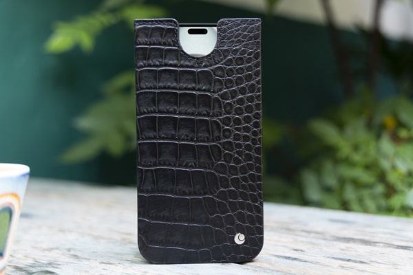 Apple iPhone 15 leather pouch