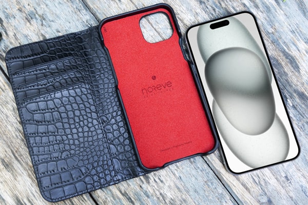 Apple iPhone 15 Plus leather case