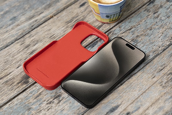 Apple iPhone 15 Pro Max leather cover