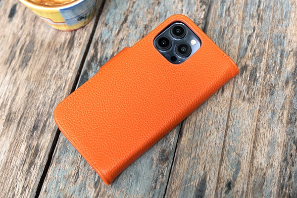 Apple iPhone 15 Pro Max leather case