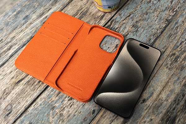 Apple iPhone 15 Pro Max leather case