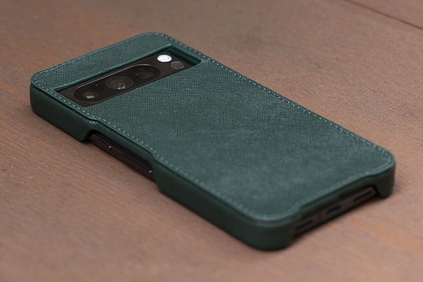 Google Pixel 8 Pro leather cover