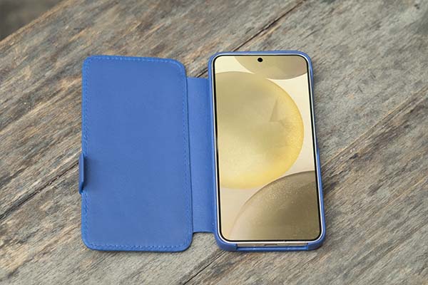 Samsung Galaxy S24 leather case