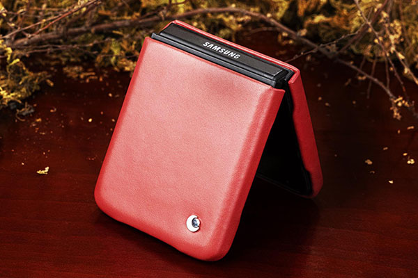 Samsung Galaxy Z Flip6 leather cover