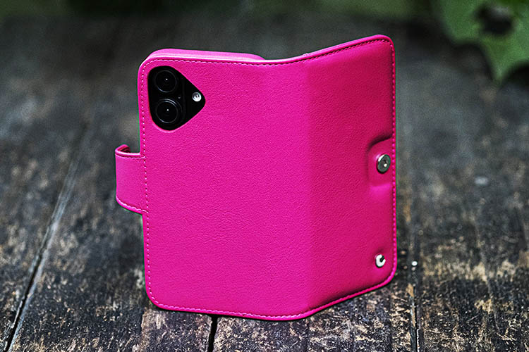 Custodia in pelle Apple iPhone 16