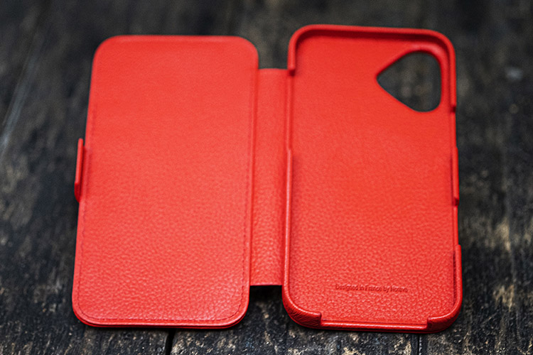 Housse cuir Apple iPhone 16 Plus