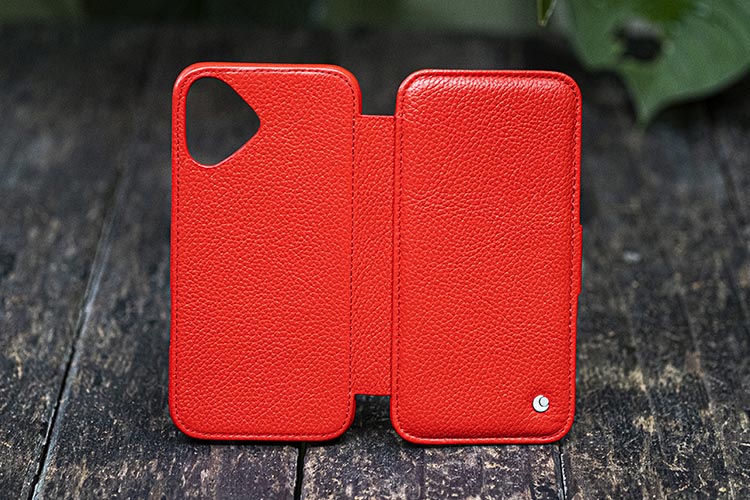 Apple iPhone 16 Plus leather case