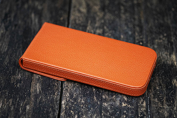 Capa em pele Apple iPhone 16 Plus