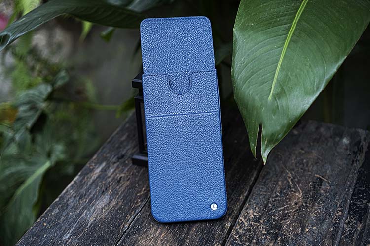 Pochette cuir Apple iPhone 16 Pro