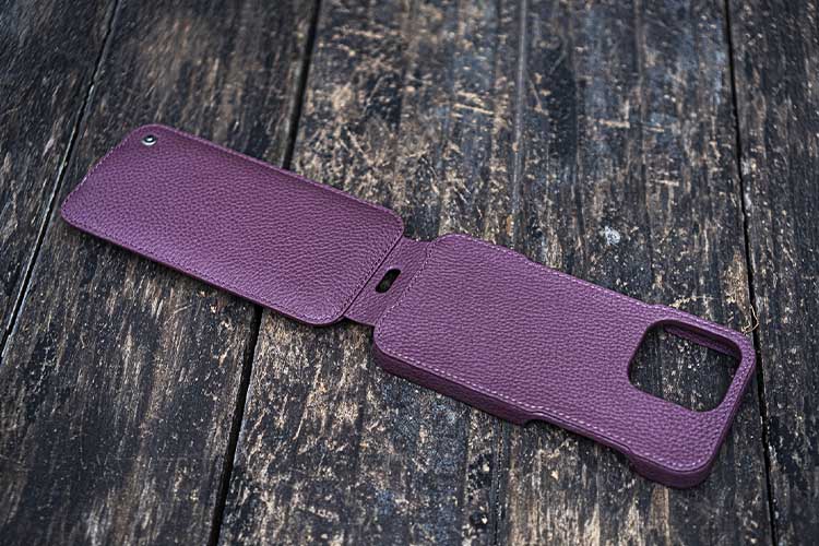 Capa em pele Apple iPhone 16 Pro