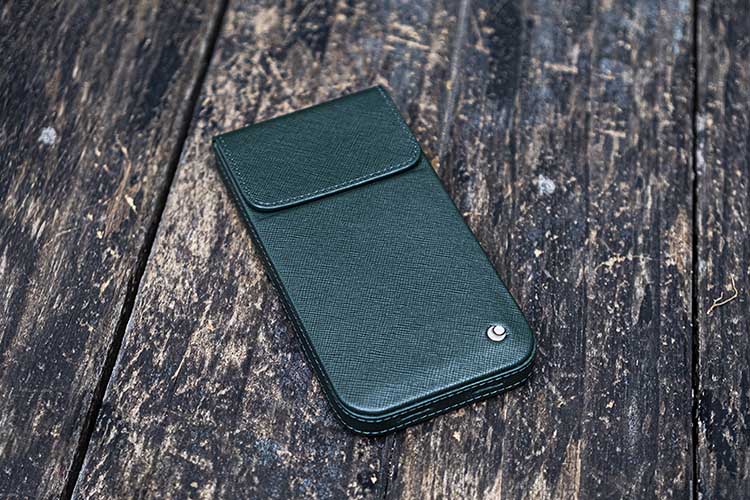 Apple iPhone 16 Pro Max leather pouch
