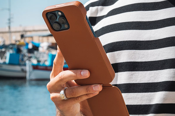 Funda de piel Apple iPhone 16 Pro Max