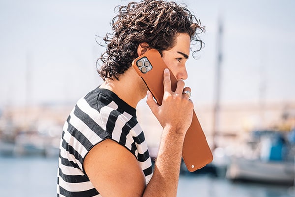 Housse cuir Apple iPhone 16 Pro Max