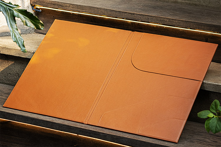 Desk mat with flap - 49 x 35 cm