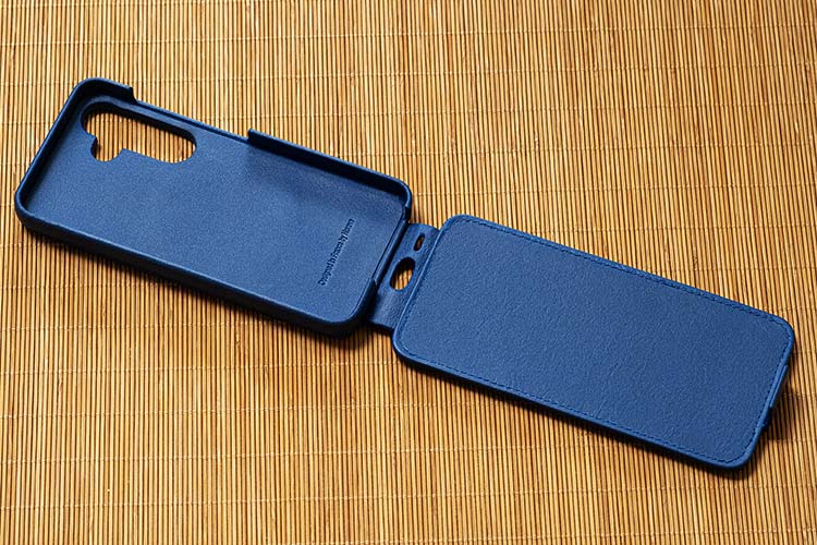 Samsung Galaxy S25+ leather case