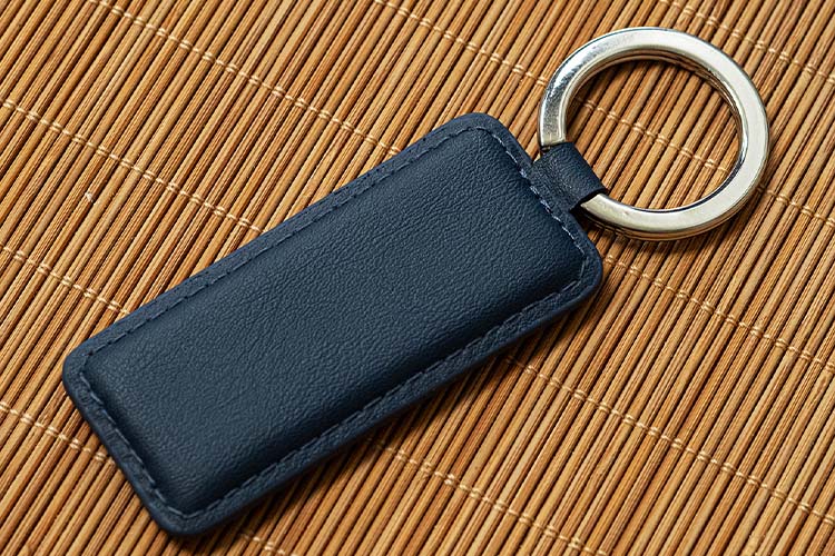 Porte-clés en cuir rectangulaire