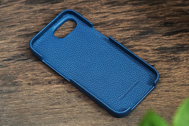 Coque cuir Apple iPhone 16e