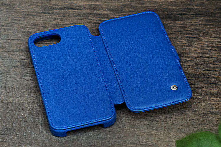 가죽 커버 Apple iPhone 16e