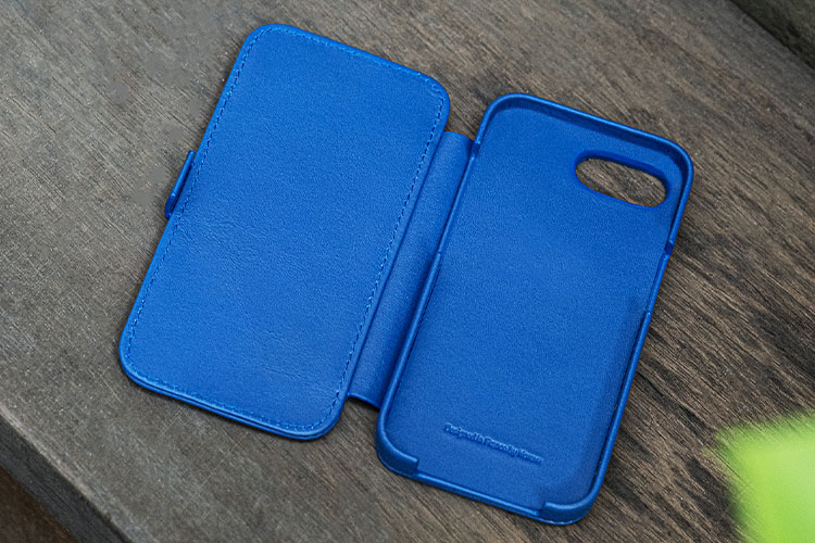 가죽 커버 Apple iPhone 16e